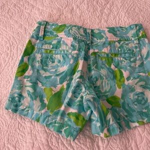 Lilly Pulitzer Callahan shorts! Size 000